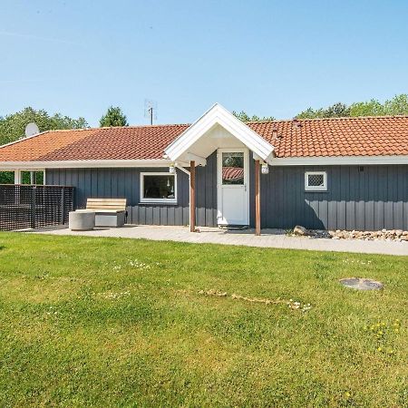 8 Person Holiday Home In Hejls Екстер'єр фото