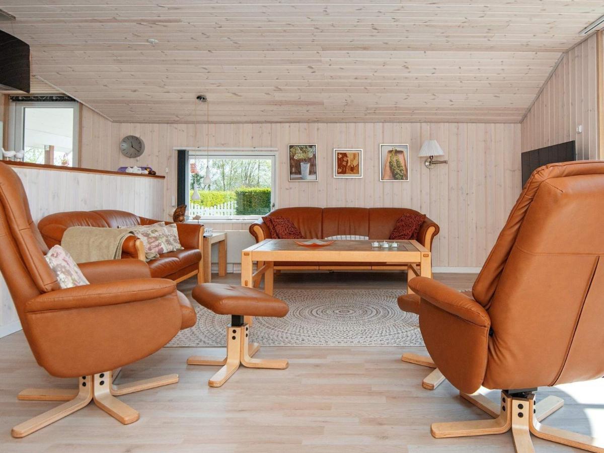 8 Person Holiday Home In Hejls Екстер'єр фото