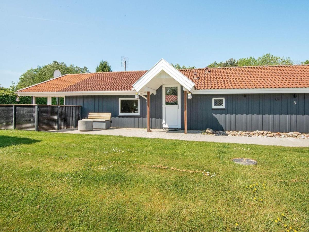 8 Person Holiday Home In Hejls Екстер'єр фото